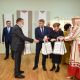 Перинатальные центры Чувашии получили 50 распашонок с национальным орнаментом для рожденных в День чувашской вышивки