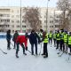 В Ельниково проходит товарищеский хоккейный матч между командами микрорайонов