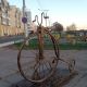 Необычный памятник - велосипед  установли на чебоксарской набережной