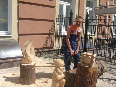 Евгений Акимов готовится к мастер-классу.