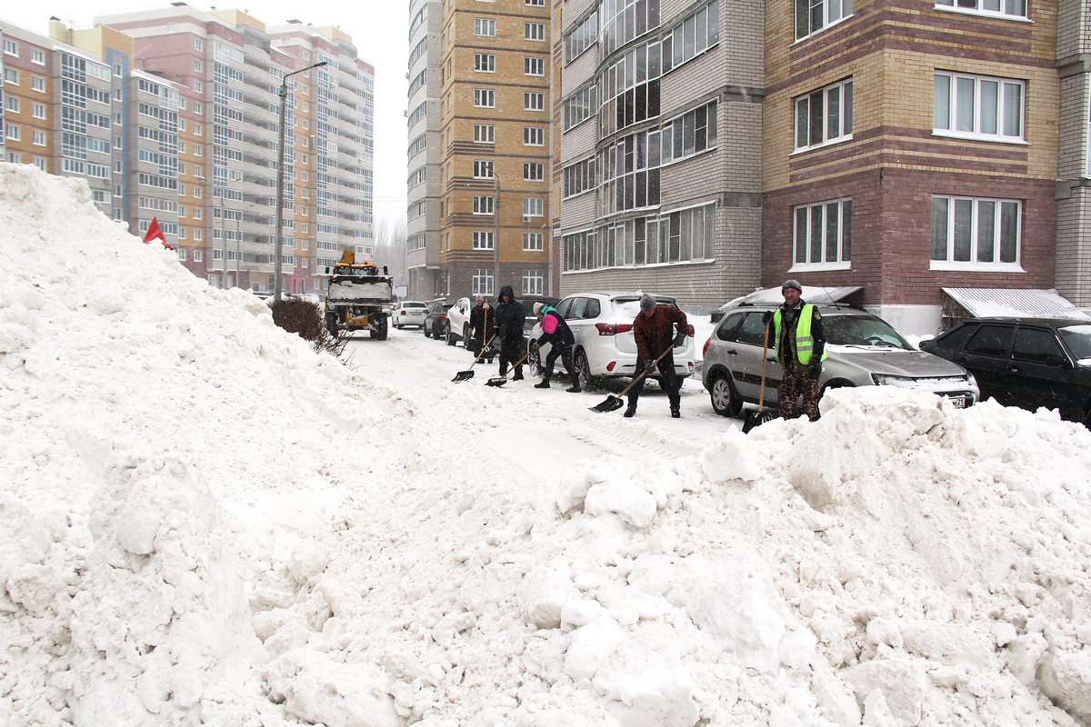 Снежный городок по мотивам русских сказок украсит двор в Советском районе