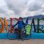 Путешествие на велосипеде дает возможность останавливаться и любоваться пейзажами. Никита Гаврилов на живописном берегу в турецком городе Мармарис. Фото из личного альбома Никиты ГАВРИЛОВА