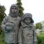 На верхнем фото — памятник детям войны в Ульяновске и его фрагмент.
