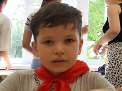 Никита МАХОРКИН, 9 летЛето цвета счастья пришкольные лагеря 