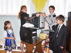 В семье Михайловых появился новенький компьютер. © Фото Анастасии ГРИГОРЬЕВОЙ...и детском саду Палитра событий 
