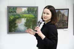 Валерия Федосеева провела экскурсию и представила свою картину “Летний сад. Утро”. Фото автораЛюбимый уголок Питера –  мой вклад в победу