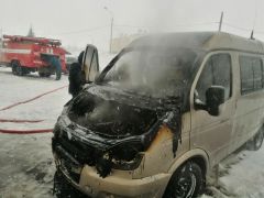 Последствия пожара в г. НовочебоксарскВ Новочебоксарске огнем занялся автомобиль «Соболь» пожары 