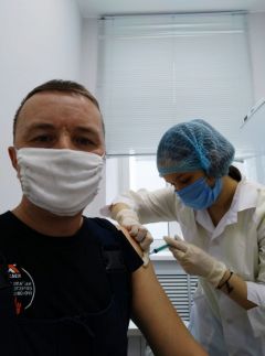Работники ЧЭСК начали вакцинироваться от новой коронавирусной инфекции АО “Чувашская энергосбытовая компания” 