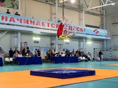 Виктория Осанова (10 лет).Парящие в высоте. В Чебоксарах впервые провели соревнования по воздушной акробатике