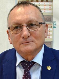 Министр физической культуры и спорта Василий ПЕТРОВТоп заслуженный, спортивный