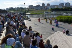 Спектакль на воде: Костромской театр кукол удивил зрителей в Чебоксарах фестиваль театров кукол Поволжья “Карусель сказок” 