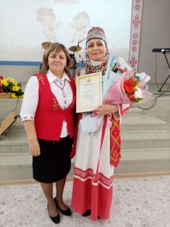 Наталия Афанасьева (справа) — признанный учитель-мастер чувашского языка.Лучшие учителя —  в Новочебоксарске Учитель года-2022 