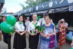  На «Вкусной пятнице» в Чебоксарах представили продукцию выпускников «Школы фермера» Россельхозбанк вкусная пятница 