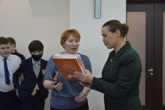 РусГидро передало Национальной библиотеке Чувашской Республики 120 книг «ЭлектроПЛАН» АО “Чувашская энергосбытовая компания” 