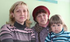 Екатерина Владимировна с дочерью Дарьей и мамой Лидией ИвановнойВакцина защитит Школа выживания 