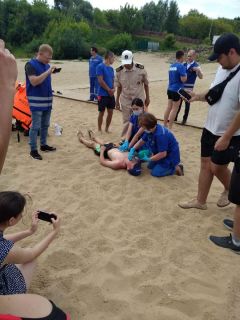  Спасатели Новочебоксарска провели учения на городском пляже Тренировка спасателей безопасность на воде 