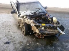 В Чувашии на автодороге «Цивильск-Ульяновск» столкнулись две легковушки