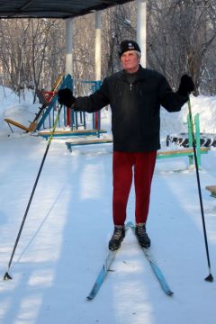 Юрий Яковлевич и на лыжах катается, и на тренажерах в Ельниковской роще занимается. Фото Юрия НикандроваСтарость нас не догонит Активное долголетие 