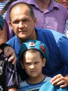  Андрей Кириллов с сыномМы в тельняшках Защитники Отечества 