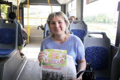 Лилия Коптева, медработникЧитает троллейбус, читает весь город
