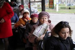 Фото Марии СМИРНОВОЙ“Читающий троллейбус”  поднимает настроение