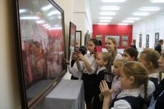 В Новочебоксарском художественном музее экскурсии для детей каждый день. Фото Марии СМИРНОВОЙАндрияка снова  в Новочебоксарске Сергей Андрияка 