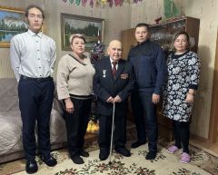 Ветеран Великой Отечественной войны получил поздравление со 100-летним юбилеем от Владимира Путина