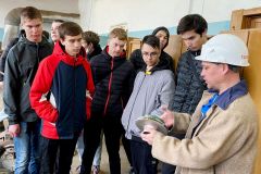  Студенты НХМТ посетили один из ведущих цехов «Химпрома» Химпром 