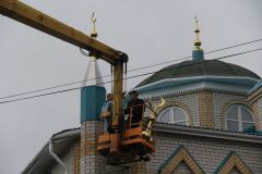 IMG_2440.JPGМечеть Новочебоксарска украсили золотые полумесяцы мечеть 