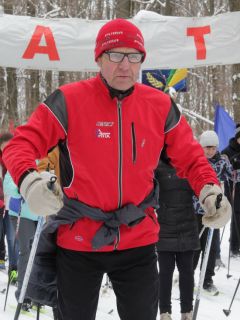 Николай Голюшев,  пенсионер, 70 лет Заряд бодрости, энергии,  отличного настроения. Более 8000 новочебоксарцев встали на лыжи Лыжня России-2019 