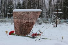 IMG_5287elbarusovo.JPGБратской могиле нужен достойный мемориал, оставшимся в живых — часовня Эльбарусово 