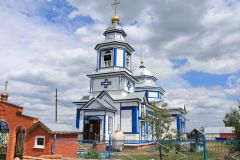 Белоснежно-синяя деревянная церковь в селе Луцком Комсомольского района была построена еще в 1888 году. Закрывалась лишь в годы Великой Отечественной войны.От Алатыря до Каршлыхи Паломнический туризм в Чувашии 