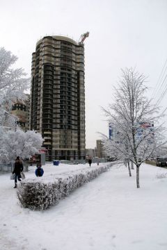 На 82 метра поднялись этажи самого высокого дома Новочебоксарска.“Спутнику” придали высоту. 939 квартир будет построено в микрорайоне жилье ООО “Комплекс” 
