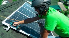 Группа компаний «Хевел» поставила в Швецию первую партию солнечных модулей Хевел 