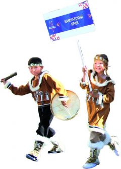 Вот ненецкая группа “Высей”, которая представляла Ямал на Всероссийской детской фольклориаде.Единство ради будущего
