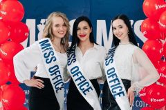ПолуфиналисткиТри офисные сотрудницы из Чебоксар прошли в полуфинал международного конкурса красоты "Мисс Офис" Мисс офис 