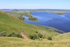 Птичий полет, находящийся в 5 км от Козловки, является одной из самых высоких точек республики и самой лучшей смотровой площадкой на берегу Волги.Хуплу, хмель, ива, Чапаев, Айги, Николаев — из чего нам сделать бренд? 100 лет Чувашской автономии 100 символов Чувашии 