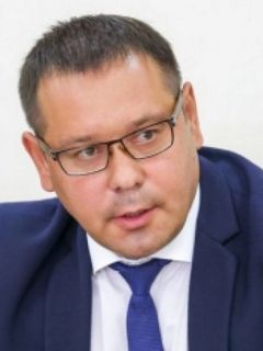 Глава администрации города Дмитрий ПУЛАТОВПромышленность вытянут химики ПМЭФ-2022 