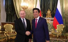 С Премьер-министром Японии Синдзо Абэ.Путин встретился с премьер-министром Японии Синдзо Абэ Владимир Путин 