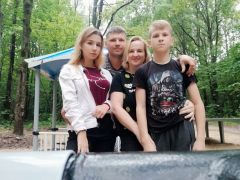 Фото из семейного альбома ЧесноковыхБольшой маленький мир семья Грани счастья 