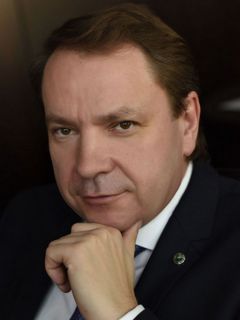 Станислав КУЗНЕЦОВ, заместитель председателя правления СбербанкаТвои безопасные каникулы Мамам и папам 