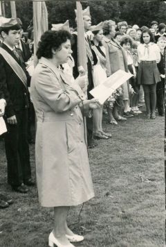 Завуч Роза Заикина ведет линейку  1 сентября 1979 года.Век Розы Заикиной Современница 