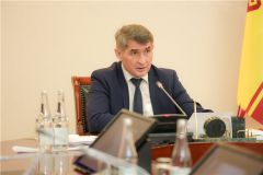 Олег НиколаевОлег Николаев поставил задачи по развитию дорожной отрасли на 2022 год дорожное строительство 