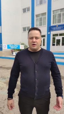 А. ЕрмолаевГлава Новочебоксарска проголосовал на довыборах в горсобрание депутатов Выборы - 2022 