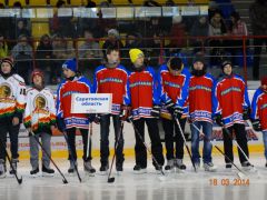на льду.jpgНа новочебоксарский лед выйдут хоккеисты из 12 регионов Поволжья хоккей 