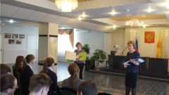 Встреча школьников и сотрудников ЗАГССотрудники отдела ЗАГС Новочебоксарска провели встречу со школьниками ЗАГС 