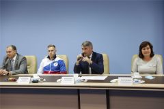 Глава Чувашии Олег Николаев встретился со спортивной общественностью республики