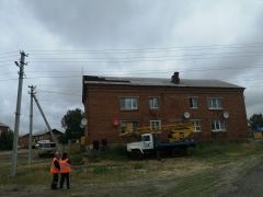 Сильный ветер повредил 6 жилых домов в Заволжье
