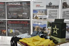 Олег Николаев передал в дар выставке важные экспонаты. Фото cap.ruВсё для нашей Победы спецоперация 