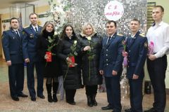 Поздравление сотрудницВ УФСИН по Чувашской Республике прекрасную половину коллектива поздравили с наступающим 8 Марта 8 марта 